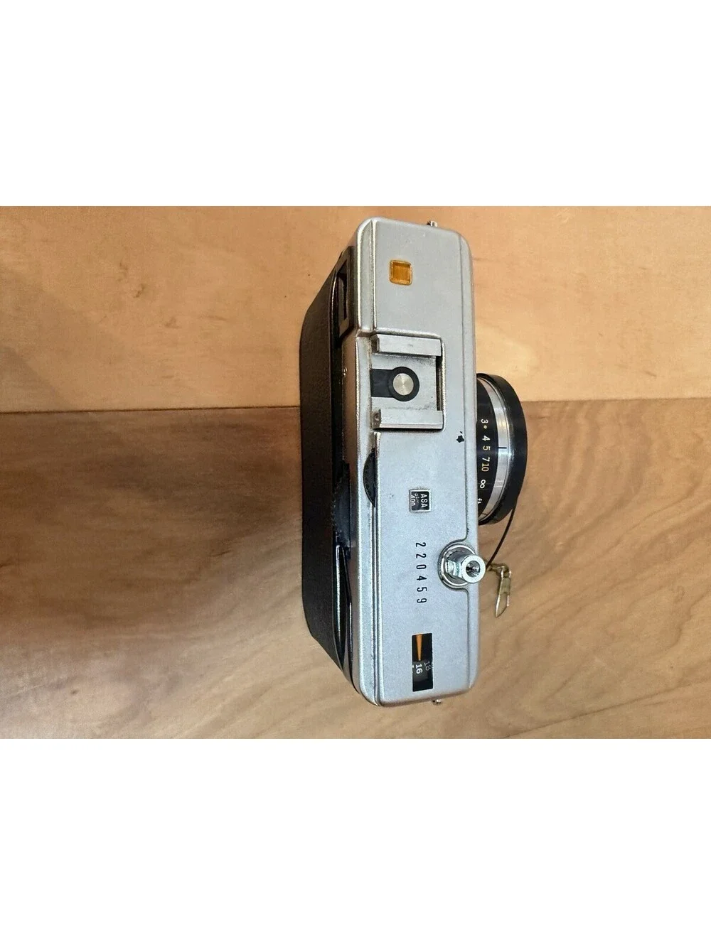 Olympus 35 EC 35mm Rangefinder Film Camera 42mm f2.8 (Made In Japan)